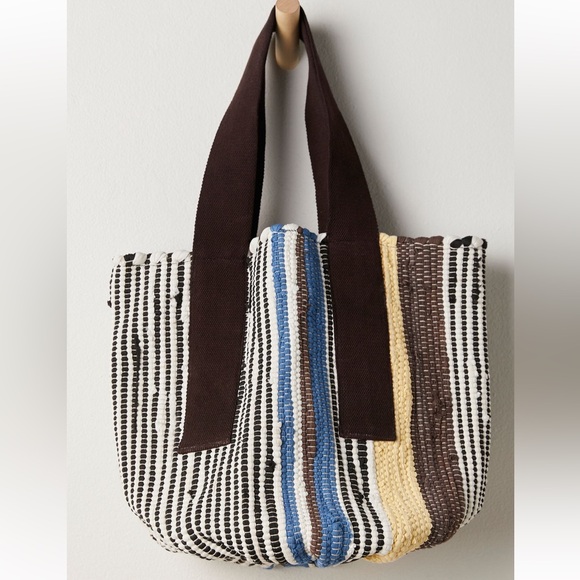 NWT - Driftwood Rug Tote Bag - Picture 5 of 5